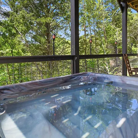 New Cabin With Mountain Views Hot Tub And Game Room Sevierville Exterior photo