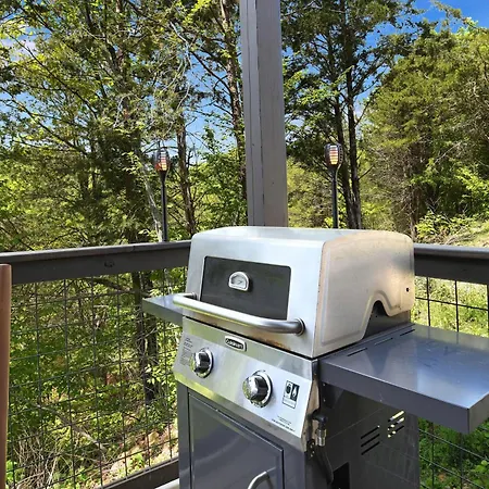 New Cabin With Mountain Views Hot Tub And Game Room Sevierville Exterior photo
