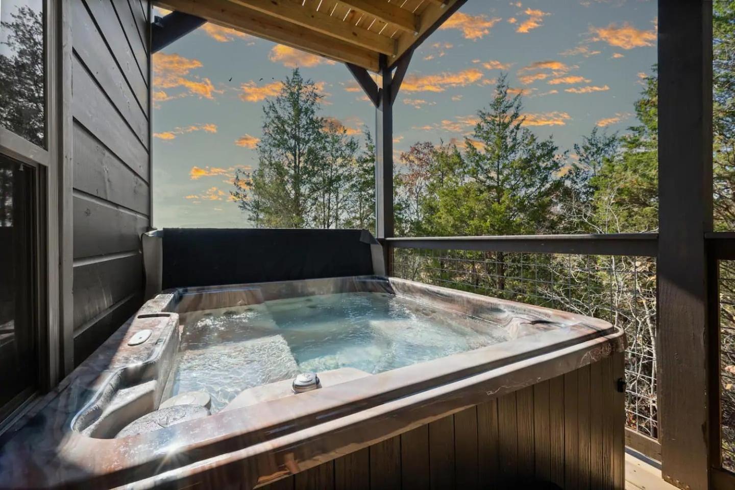 Holiday home New With Mountain Views Hot Tub And Game